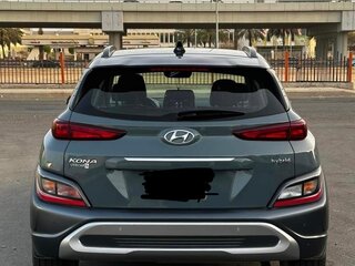 2023 Hyundai Kona I Рестайлинг, серый, 2230000 рублей, вид 4