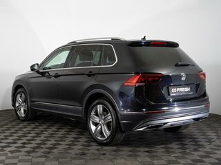 2017 Volkswagen Tiguan II, чёрный, 2190000 рублей, вид 2