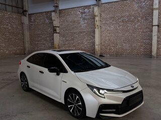 2022 Toyota Corolla Sporty XII (E210) Рестайлинг, белый, 1800000 рублей, вид 1
