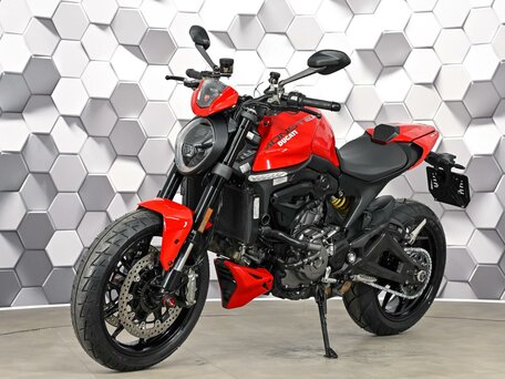 2021 Ducati Monster 937, красный, 799000 рублей, вид 2