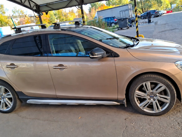 2013 Volvo V40 Cross Country I, золотистый - вид 5