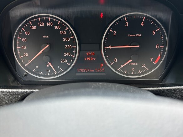 2011 BMW X1 18i I (E84), серебристый, 890000 рублей - вид 6