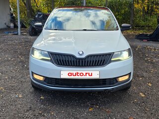 2018 Skoda Rapid I Рестайлинг, белый, 1200000 рублей, вид 3