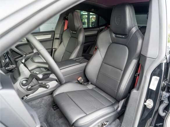 2026 Porsche Cayenne S Electric Coupé IV, чёрный, 25630000 рублей - вид 9