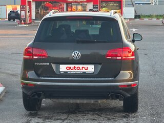 2016 Volkswagen Touareg II Рестайлинг, коричневый, 2490000 рублей, вид 5