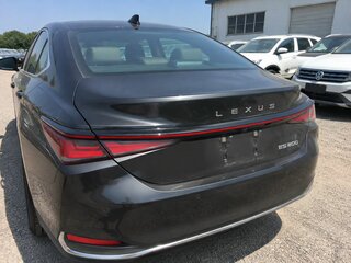 2025 Lexus ES 200 VII Рестайлинг 2, чёрный, 5390000 рублей, вид 2