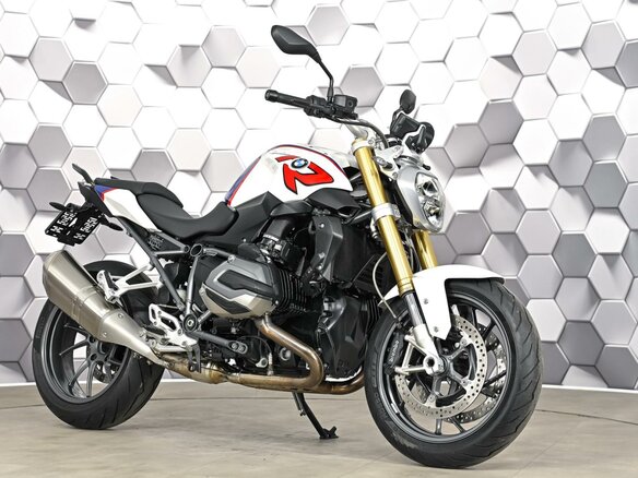 2016 BMW R 1200 R, белый, 999000 рублей