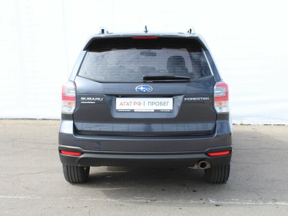 2017 Subaru Forester IV Рестайлинг 2, серый, 1900000 рублей - вид 5