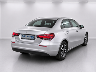2019 Mercedes-Benz A-Класс 180 d IV (W177), серебристый, 2065000 рублей, вид 4