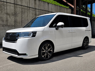 2022 Honda Stepwgn Spada VI, белый, 2500000 рублей, вид 2