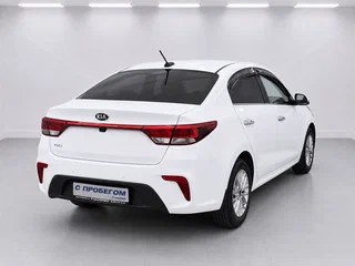 2020 Kia Rio IV, белый, 1570000 рублей, вид 4