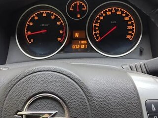 2011 Opel Astra H Рестайлинг, серебристый, 600000 рублей, вид 4