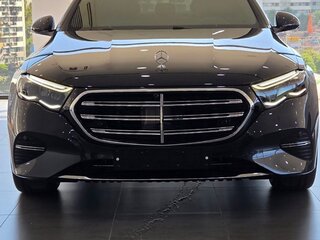 2025 Mercedes-Benz E-Класс 300 VI (W214, S214), чёрный, 10867000 рублей, вид 4
