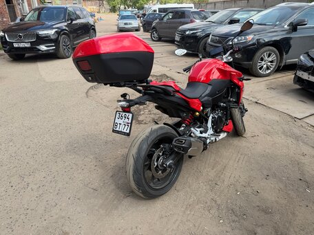 2021 BMW F 900 R, красный, 1050000 рублей, вид 2