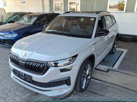 2023 Skoda Kodiaq I Рестайлинг, серый, 3980000 рублей, вид 2