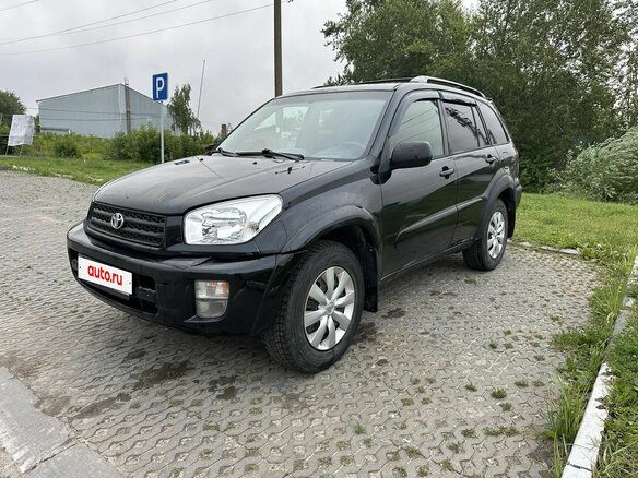 2002 Toyota RAV4 II (XA20), чёрный, 388000 рублей
