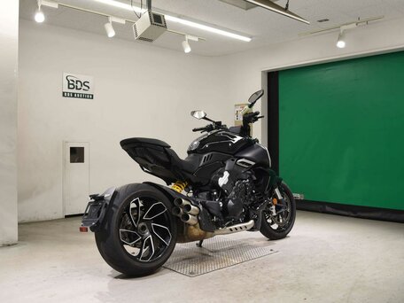 2023 Ducati Diavel V4, чёрный, 2450000 рублей, вид 5