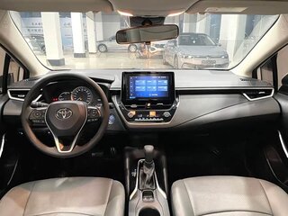 2022 Toyota Corolla XII (E210), белый, 1700000 рублей, вид 2