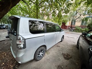 2008 Toyota Voxy II (R70), серый, 880000 рублей, вид 2