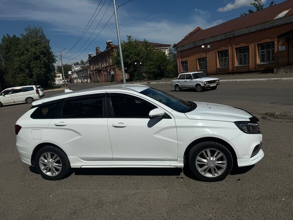 2019 Lada (ВАЗ) Vesta SW I, белый, 1049000 рублей - вид 1