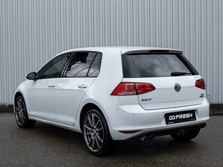 2014 Volkswagen Golf VII, белый, 1390000 рублей, вид 2