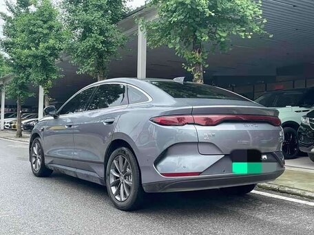 2025 BYD Qin L, серый, 1870200 рублей, вид 4