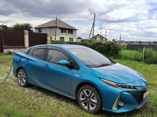 2018 Toyota Prius IV (XW50), голубой, 2300000 рублей, вид 2