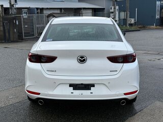 2022 Mazda 3 IV (BP), белый, 1171010 рублей, вид 4