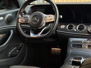 2019 Mercedes-Benz E-Класс 200 V (W213, S213, C238), чёрный, 3650000 рублей, вид 4