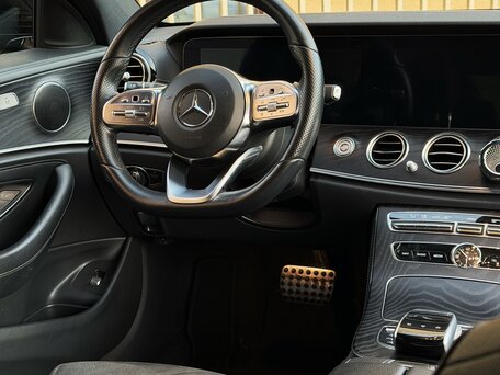 2019 Mercedes-Benz E-Класс 200 V (W213, S213, C238), чёрный, 3650000 рублей, вид 4