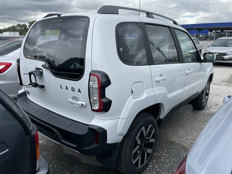 2026 Lada (ВАЗ) Niva Travel I Рестайлинг, белый, 1814000 рублей, вид 5