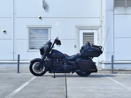 2019 Harley-Davidson CVO Street Glide, чёрный, 2149000 рублей, вид 5