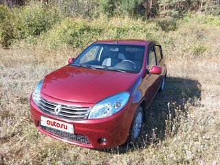 2011 Renault Sandero I, красный, 510000 рублей, вид 2