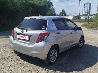 2014 Toyota Vitz III (XP130) Рестайлинг, серый, 660000 рублей, вид 5