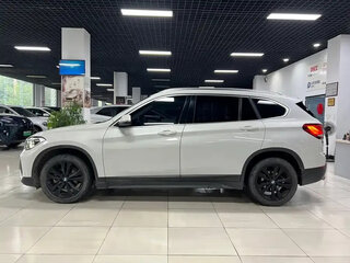 2021 BMW X1 Long 20Li sDrive II (F48) Рестайлинг, белый, 1613290 рублей, вид 3