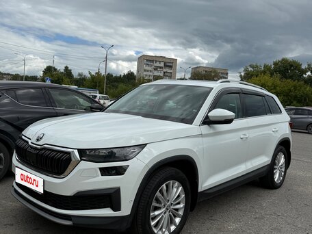 2022 Skoda Kodiaq I Рестайлинг, белый, 3230000 рублей, вид 1