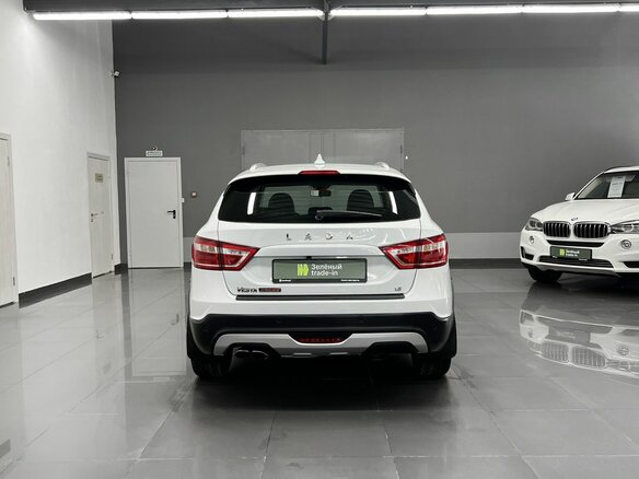 2018 Lada (ВАЗ) Vesta SW Cross I, белый, 985000 рублей - вид 3