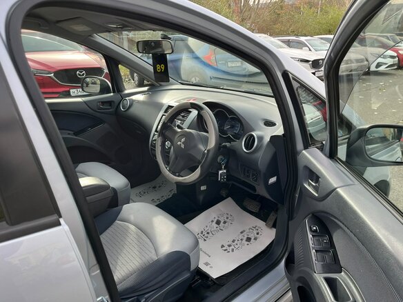 2004 Mitsubishi Colt VI (Z20/Z30), серый, 509000 рублей - вид 14