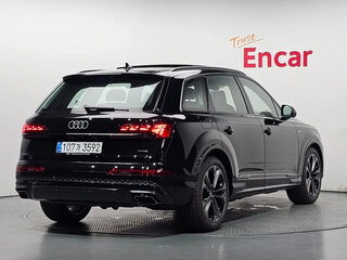 2026 Audi Q7 55 TFSI II (4M) Рестайлинг 2, чёрный, 12000000 рублей, вид 2
