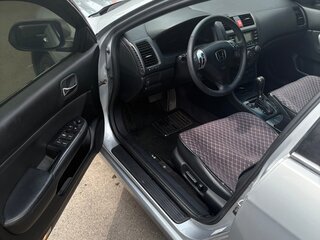 2004 Honda Accord VII, серебристый, 800000 рублей, вид 4
