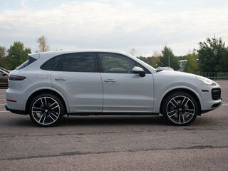 2023 Porsche Cayenne III, серый, 10249000 рублей, вид 4