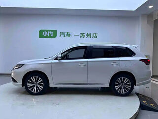 2022 Mitsubishi Outlander III Рестайлинг 3, белый, 2311255 рублей, вид 4