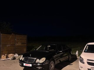 2003 Mercedes-Benz E-Класс 240 III (W211, S211), чёрный, 615000 рублей, вид 3