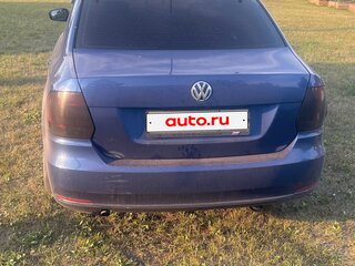 2017 Volkswagen Polo V Рестайлинг, синий, 850000 рублей, вид 4