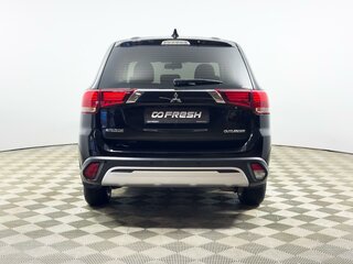 2019 Mitsubishi Outlander III Рестайлинг 3, чёрный, 1849000 рублей, вид 4