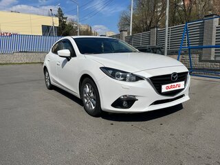 2016 Mazda 3 III (BM) Рестайлинг, белый, 1600000 рублей, вид 3