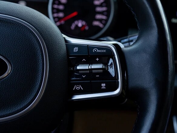 2020 Kia Carnival IV, чёрный - вид 29
