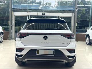 2023 Volkswagen T-Roc I Рестайлинг, белый, 1610000 рублей, вид 3