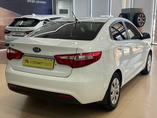 2013 Kia Rio III, белый, 750000 рублей, вид 5