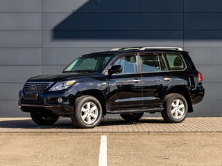 Lexus LX 570 III